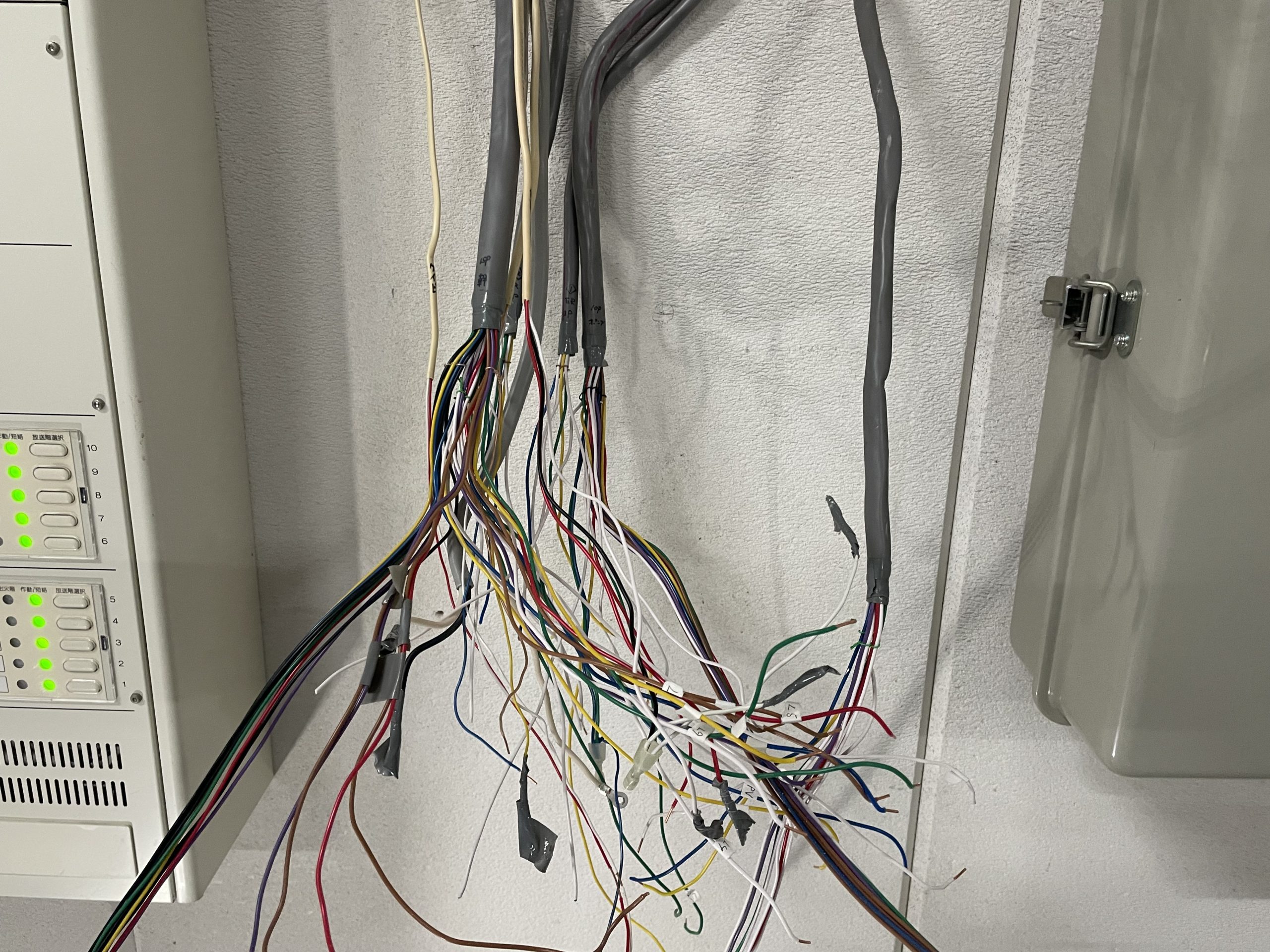 岐阜県 自火報配線工事 施工状況