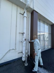 スプリンクラー設備 末端試験弁配管の凍結による破裂状況 名古屋市スーパー