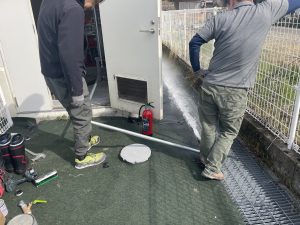 地下水槽ボールタップ 交換準備 水抜き