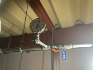 大垣市 天井裏スプリンクラー 圧力計故障 施工前の状況