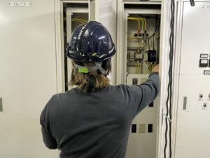 協約形漏電遮断器の取付作業状況（名古屋市介護施設）