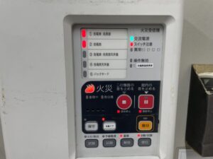 能美防災製P型1級火災受信機の表示パネル
