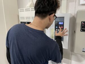 各務原市 火災受信機 異常表示が出ている現場の状況