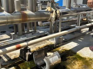 給湯配管フランジ接続部の腐食による漏水確認状況