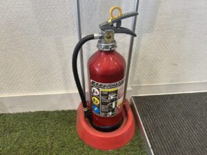 岐阜市のフィットネスジムで実施した消火器交換工事