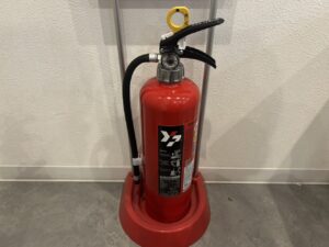 大垣市の福祉施設で行った消火器交換作業