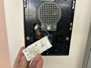 名古屋市の介護施設で実施した非常警報設備バッテリー交換工事の施工状況