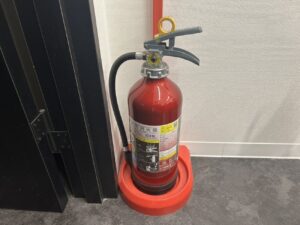 老朽化した業務用消火器の更新工事