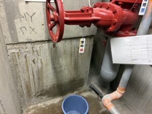 岐阜市の消防設備点検で発見したスプリンクラー配管の漏水