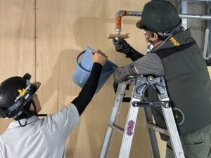 スプリンクラーヘッド増設に伴う新設配管の施工状況