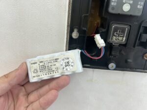 豊田市の非常警報設備バッテリー交換工事