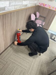 一宮市の介護施設で消火器の消防設備点検を実施